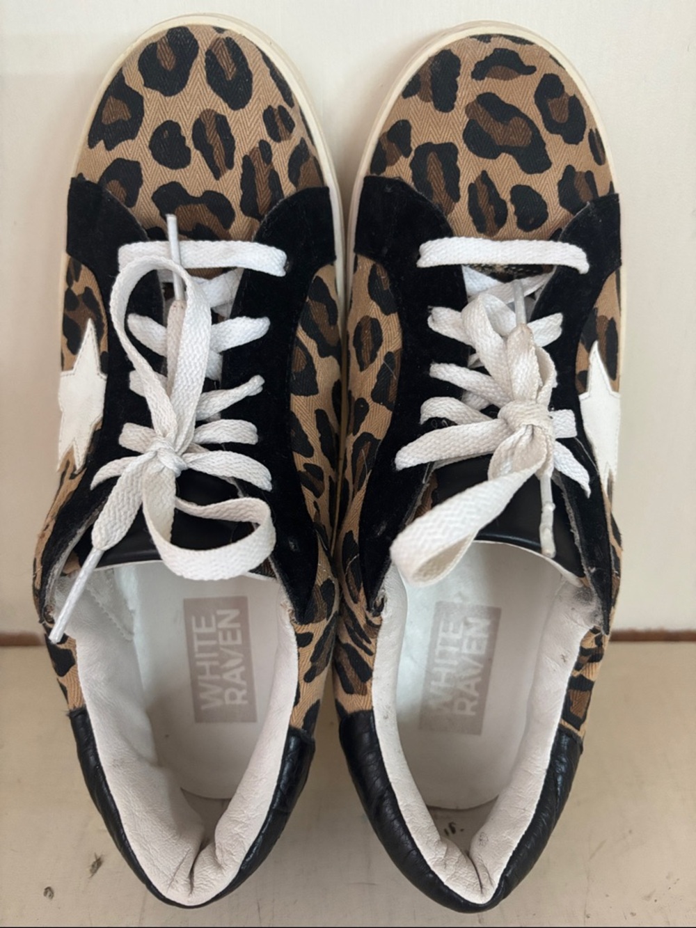 Leopard Print Star Accent Sneakers - White Star, Black Trim - Picture 5 of 9
